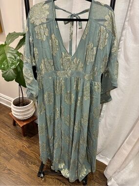 Women's Sage Green Floral Metallic Maxi Dress